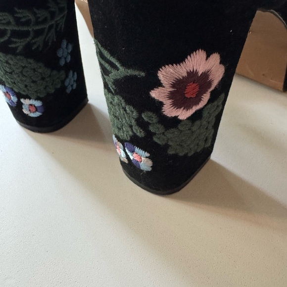 Nanette Lepore Viola Black Velvet Floral Platform Heels - Picture 6 of 15